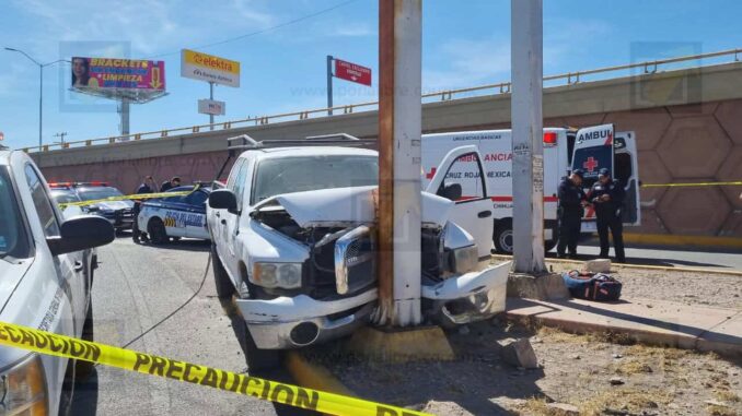 elemento-de-transportes-y-paramedicos-de-cruz-roja-salvan-la-vida-a-conductor-que-sufre-un-infarto-y-choca.jpeg Elemento de Transportes y paramédicos de Cruz Roja salvan la vida a conductor que sufre un infarto y choca