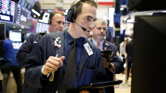 wall-street-cierra-con-notables-caidas-al-confirmar-trump-los-aranceles-a-canada-y-mexico.jpg Wall Street cierra con notables caídas al confirmar Trump los aranceles a Canadá y México