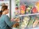 Guardar comida en bolsas de plástico en el refrigerador es un gran error, ¿por qué?