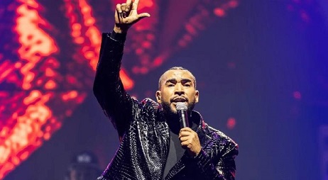 Por este motivo Don Omar sacó a señora de su concierto
