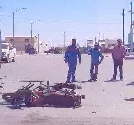 Ayer por la tarde: Se registra accidente en Libre Comercio y 5 de mayo frente a Gasolinera La Otra.