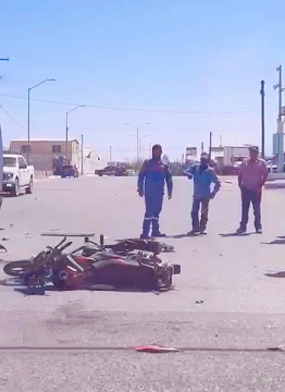 Ayer por la tarde: Se registra accidente en Libre Comercio y 5 de mayo frente a Gasolinera La Otra.