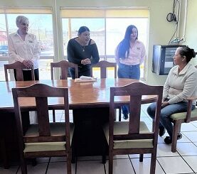 El DIF de Manuel Benavides entrego apoyo a Ubelia Urquidi por la cantidad de $22,828.00
