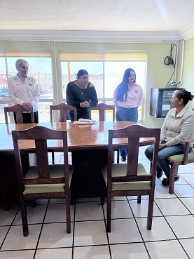 El DIF de Manuel Benavides entrego apoyo a Ubelia Urquidi por la cantidad de $22,828.00