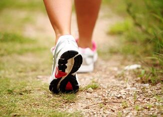 Por qué caminar es una poderosa herramienta para la salud mental