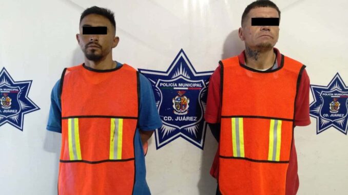 arrestan-a-dos-por-robar-mercancia-de-un-camion-repartidor.jpg Arrestan a dos por robar mercancía de un camión repartidor