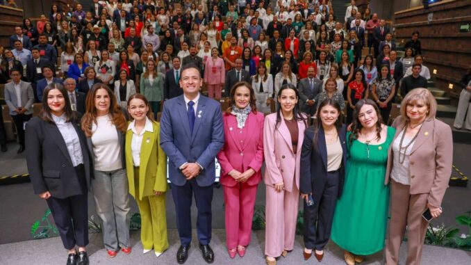 toma-protesta-alcalde-bonilla-a-nuevos-integrantes-de-la-red-de-ciudades-amigas-de-la-ninez.jpeg Toma protesta alcalde Bonilla a nuevos integrantes de la Red de Ciudades Amigas de la Niñez