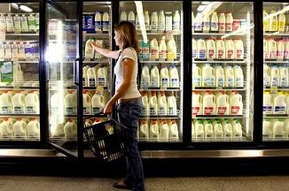 La leche con más vitaminas que es mejor que Lala y Santa Clara, según Profeco