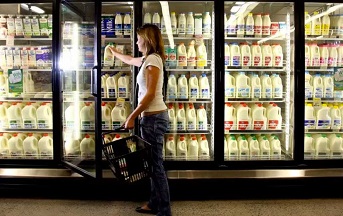 La leche con más vitaminas que es mejor que Lala y Santa Clara, según Profeco