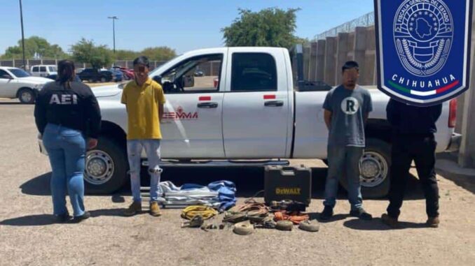 detiene-aei-a-dos-sujetos-por-el-robo-de-una-camioneta-y-herramientas-en-parral.jpg Detiene AEI a dos sujetos por el robo de una camioneta y herramientas en Parral