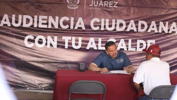 atiende-alcalde-a-vecinos-de-la-colonia-zaragoza.jpeg Atiende alcalde a vecinos de la colonia Zaragoza