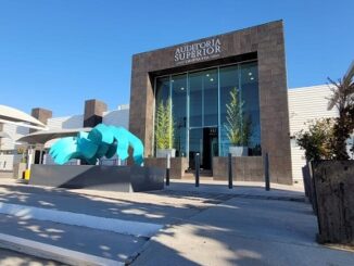 Sancionan a servidor público que contrató a su esposa