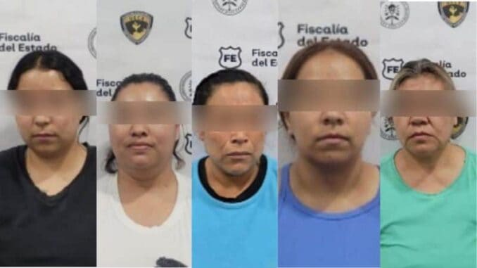 En Guadalajara detienen a 5 mujeres que participaron en extorsión telefónica