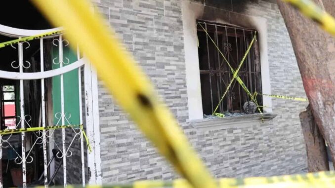 incendio-en-casa-de-saltillo-coahuila-deja-siete-muertos.jpg Incendio en casa de Saltillo, Coahuila, deja siete muertos