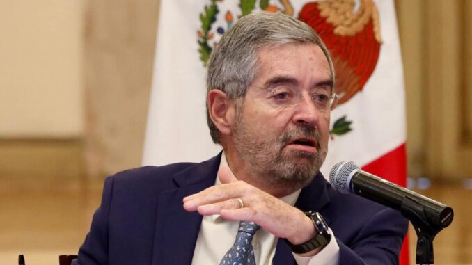 arancel-de-eeuu-a-remesas-es-absolutamente-discriminatorio-acusa-el-canciller-juan-ramon-de-la-fuente.jpg Arancel de EE.UU. a remesas es «absolutamente discriminatorio», acusa el canciller Juan Ramón de la Fuente