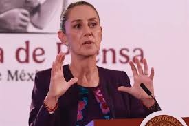 Diálogo con maestros; No veo porque cerrar palacio: Sheinbaum