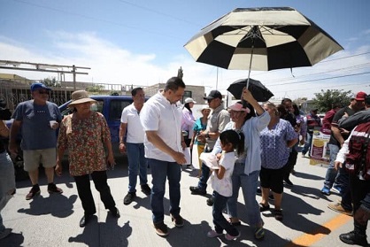 Entrega Alcalde Cruz Pérez Cuéllar pavimentación de calles Fresa y Aceituna Negra