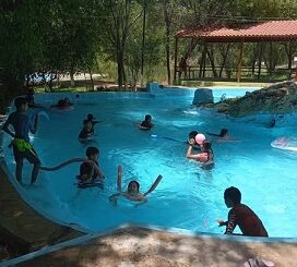 Estudiantes de Coyame disfrutaron su día con juegos, y tradición