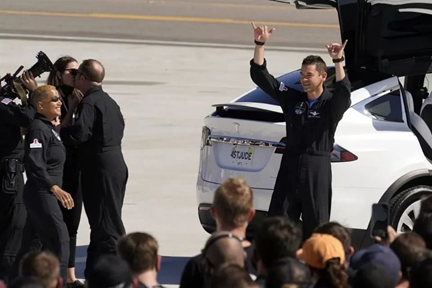 Trump retiraría nominación de cercano a Musk para la NASA