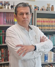 1758721230_LUIS-VILLEGAS68.jpg