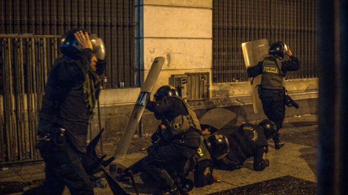 se-desata-la-violencia-durante-marcha-en-lima-peru-2-1024x683.jpg