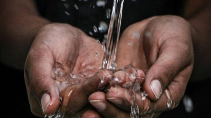 texas-pide-a-trump-presionar-a-mexico-por-el-agua-para-ese-estado-junto-con-las-tarifas-696x392.jpg