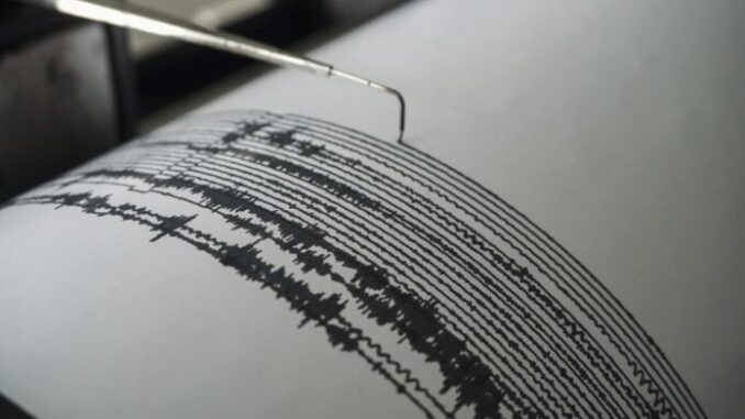 1768551659_sismo-magnitud-73-sacude-el-norte-de-chile-no-se-reportan-incidentes-696x464.jpg